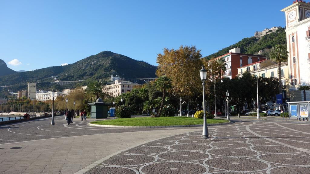 B&B Centrale Salerno Dış mekan fotoğraf