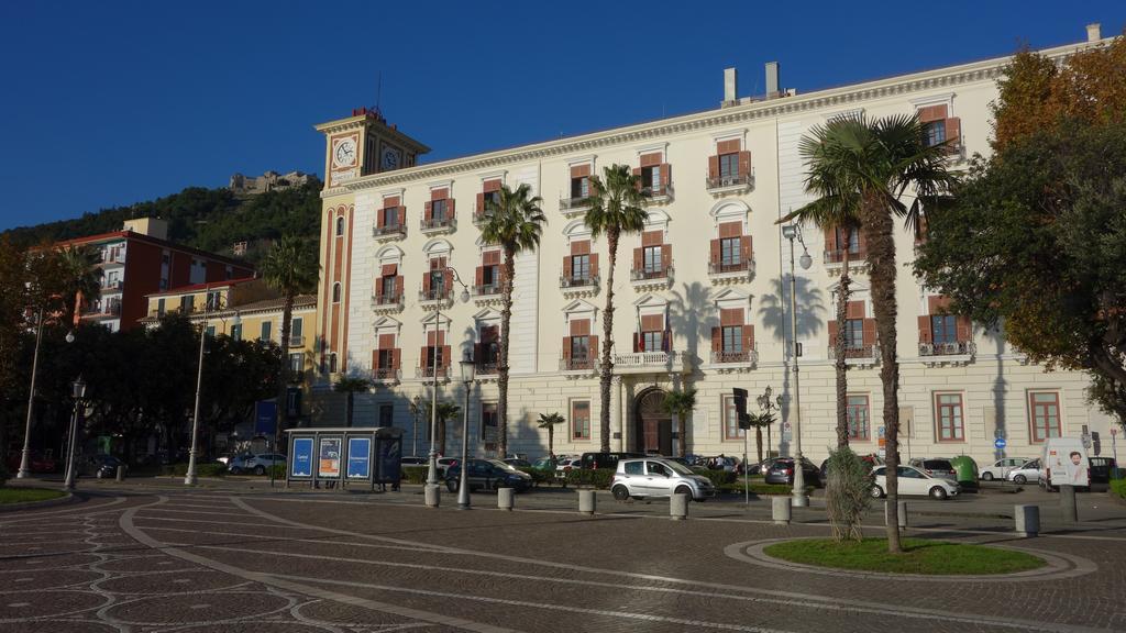 B&B Centrale Salerno Dış mekan fotoğraf